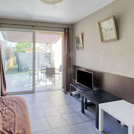 Cosy Apt With Sea View Terrace *